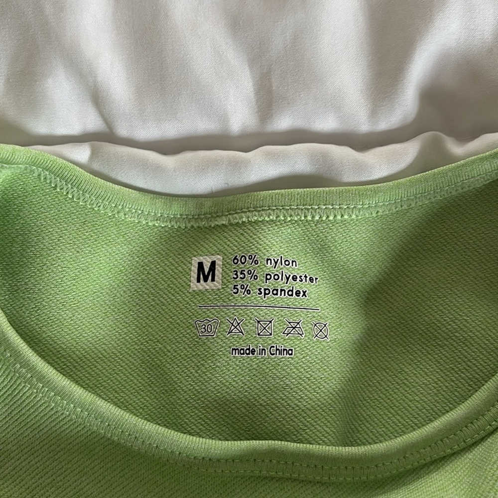 Cropped top - Picture 3 of 3